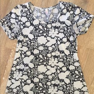 LuLaRoe Classic T